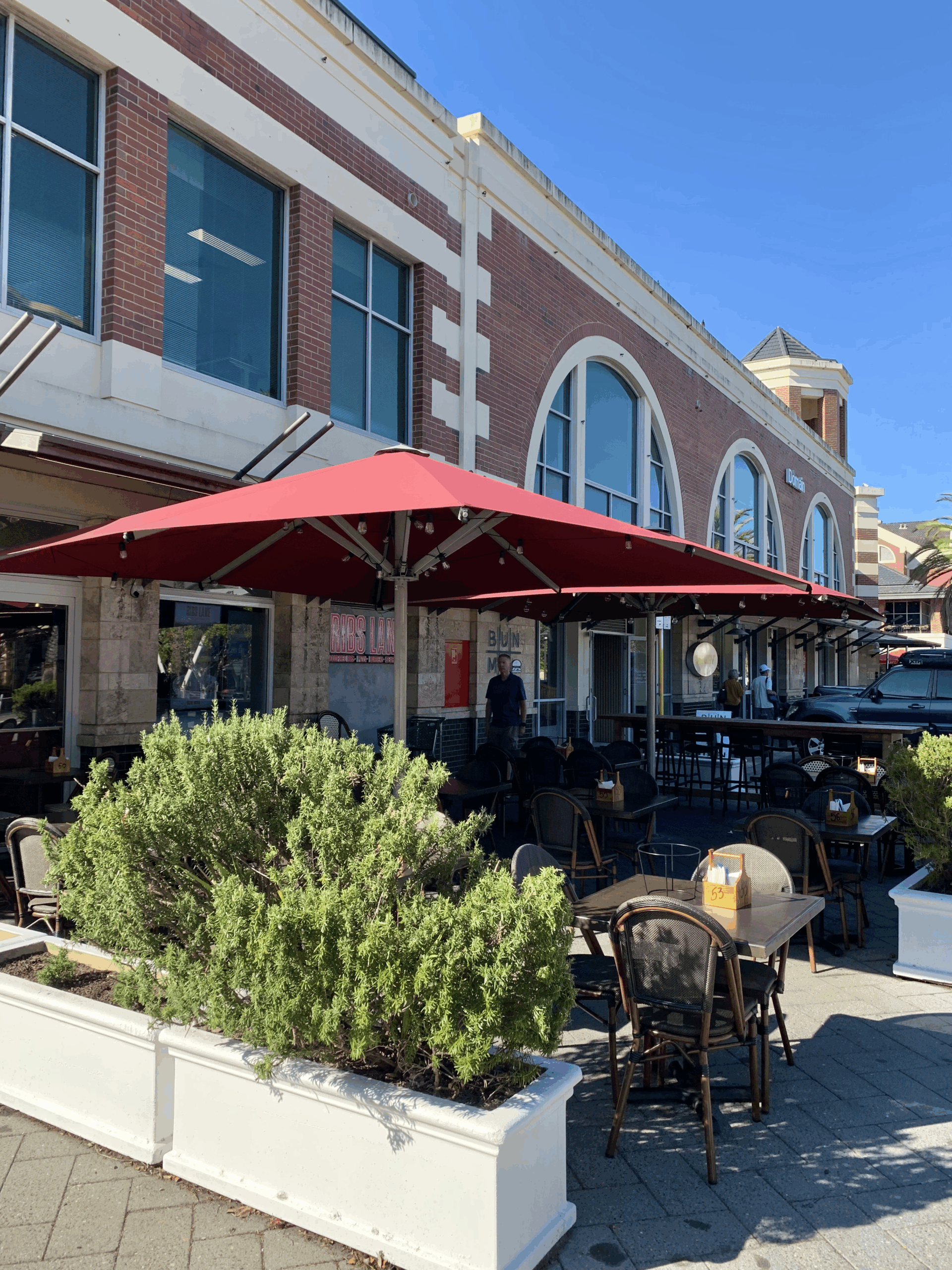 Ultrashade umbrella installation for Perth cafe